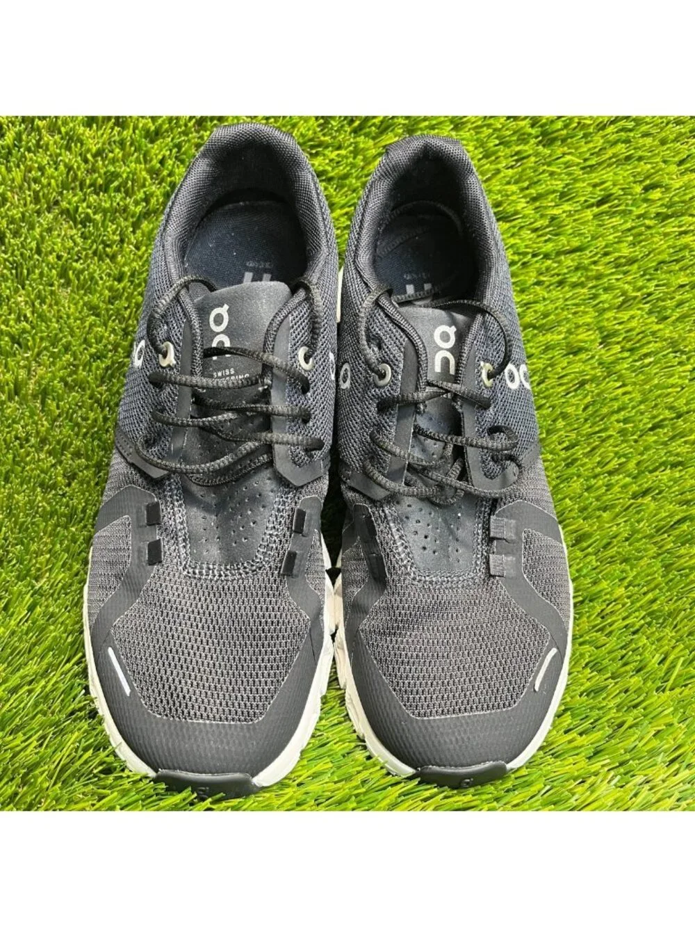 On Cloud 5 Womens Size 8 Black White Athletic Running Walking Shoes Sneakers